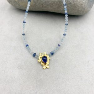 Kette mit Saphir und Aquamarin
