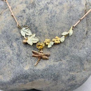 Collier "Libelle im Garten"