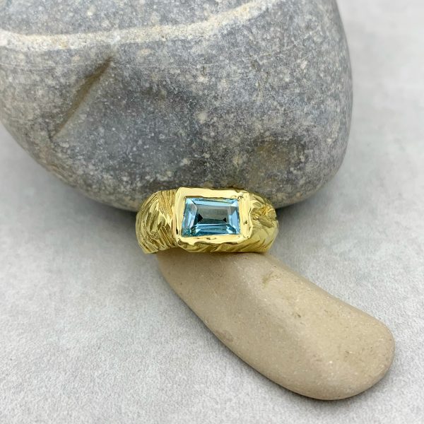 Gelbgold Ring mit Aquamarin