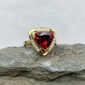 Ring mit Spessartin-Granat