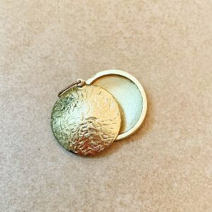 Gold Medaillon - "Struktur"