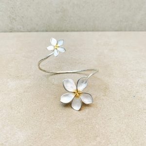 Frangipani Armreif (große Blüte)