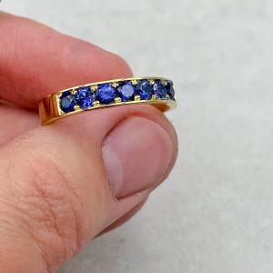 Memoire Ring mit Saphiren