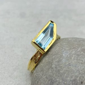 Ring mit Aquamarin
