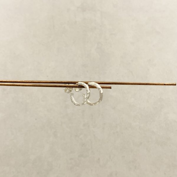 "Twig" Creole Mini Silber – Bild 3