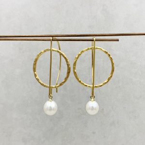 "Twig" Ohrhänger vergoldet mit Perle